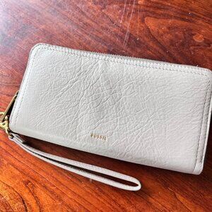 Fossil Gray Leather Zippered Wallet With Wristlet‎ Strap